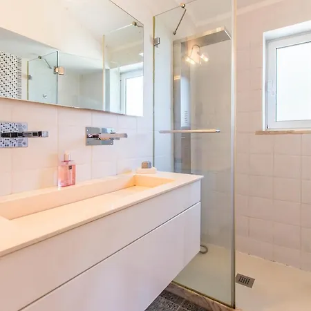 Sleeps 9 With Pool Air Con And Wifi Villa *